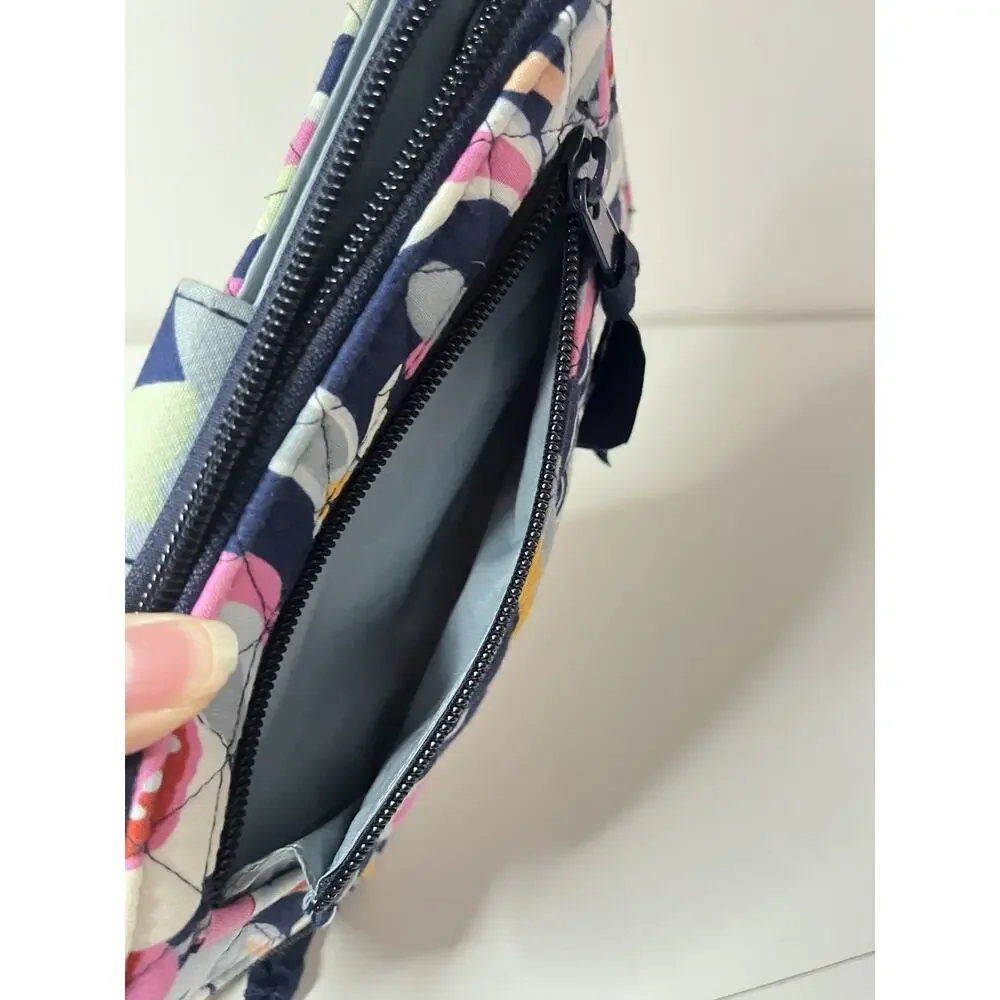 Vera Bradley RFID Turnlock Zip Around Wallet Iconic Retired Mod Paisley EUC!! - Picture 5 of 8